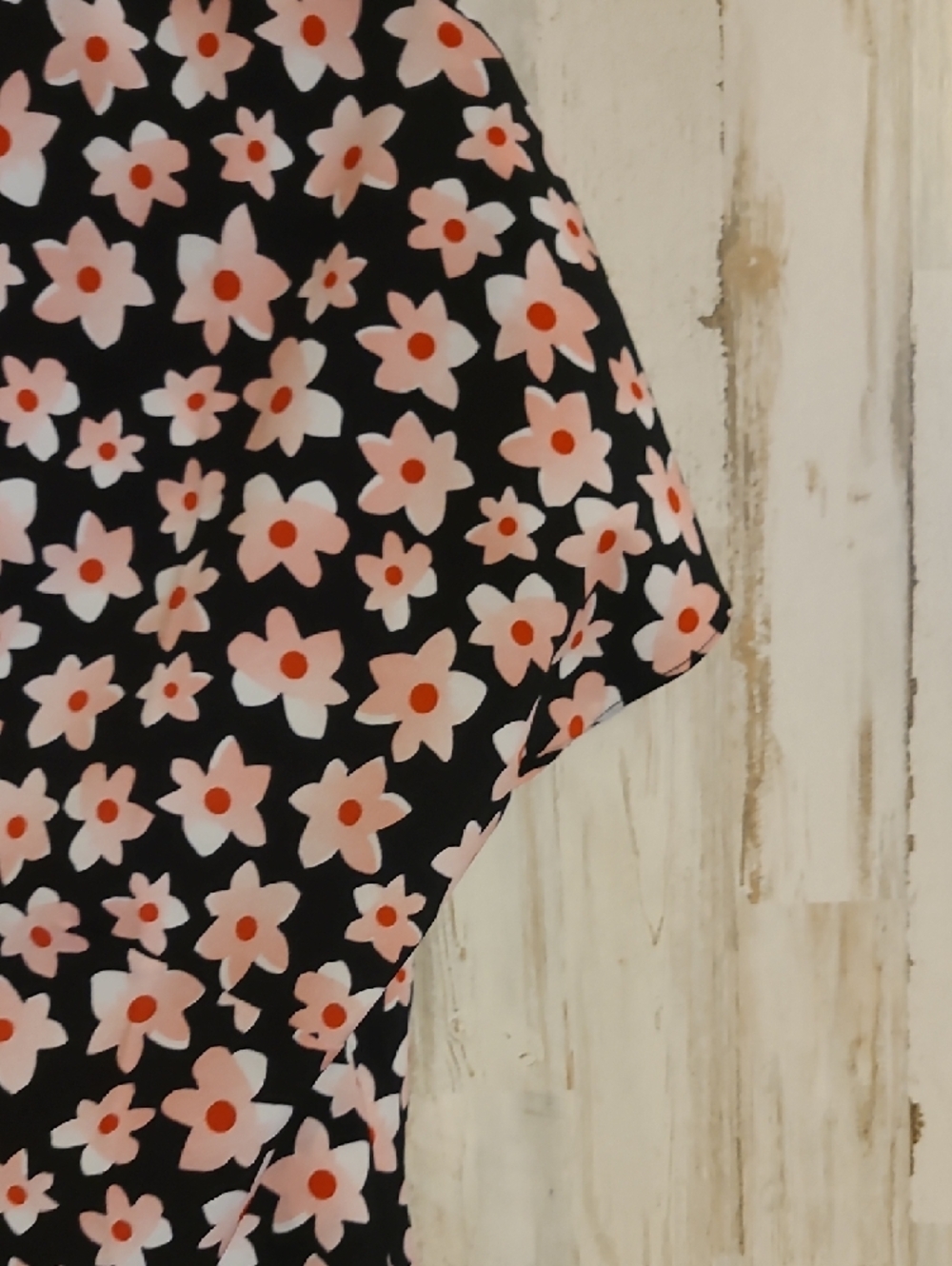 CABI Black Floral-Print V-Neck Short Sleeve Blouse - Pink Daisy Pattern - Picture 5 of 6